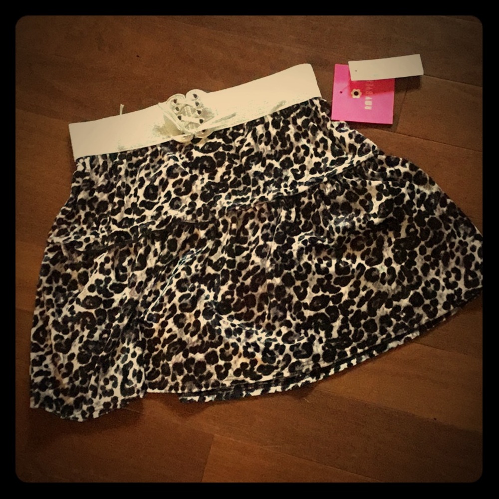 Black & Grey w/ Silver Accent Leopard Skirt *NWT*